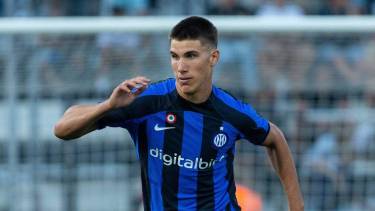 Chelsea can sign Inter Milan midfielder Cesare Casadei for a knockdown fee